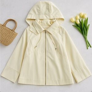 Vertigo Paris Women's Cream Hooded Ski Jacket